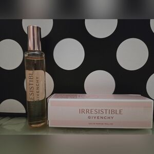 ✨️Givenchy Irresistible Roll-On✨️